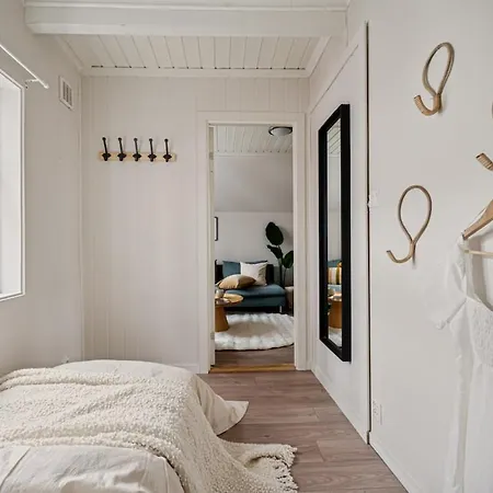 Апартаменты Charming In The Centre Of *